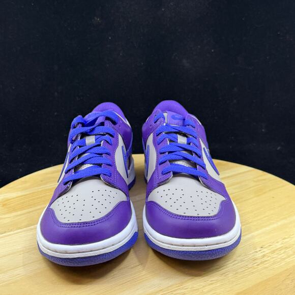NIKE DUNK LOW_COLLEGE GREY/VIOLET-GRAPE FB9109-007-SIZE 7Y/ 8.5W Sneaker - Picture 3 of 10
